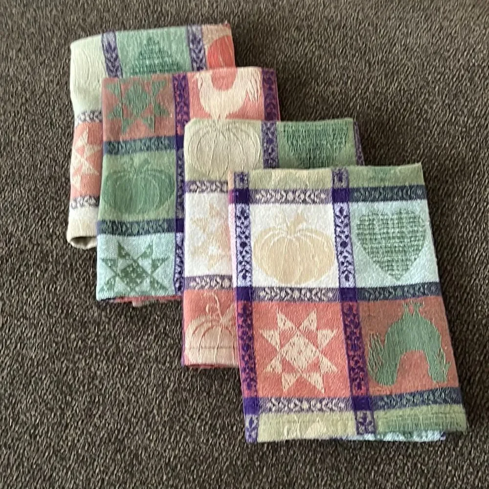 Autumnal Farmhouse Set of 4 Dinner Square Cloth Napkins- 16” by 16”